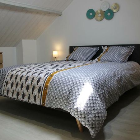 Bel Appartement Avec Vue Sur Vezere Юзерш Екстериор снимка
