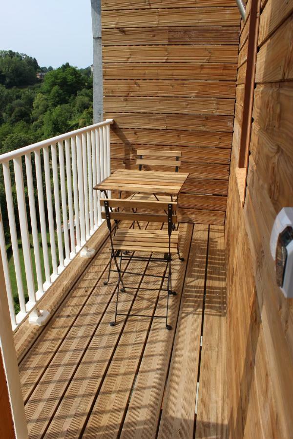 Bel Appartement Avec Vue Sur Vezere Юзерш Екстериор снимка